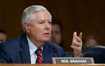 Сенатор Линдси Грэм выступает на слушаниях в Конгрессе США по законопроекту об «адских санкциях»