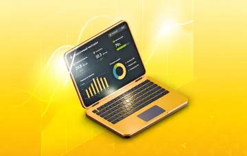 Energie-Monitoring-Dashboard von YASNO Power auf einem Laptop: Diagramme für PV-Erzeugung, Verbrauch und Akkuladestand