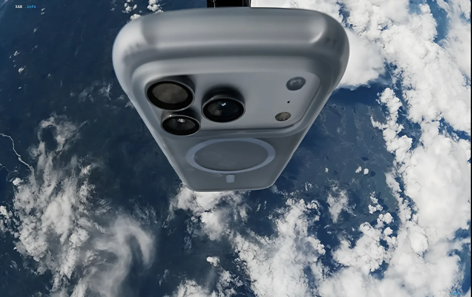 iPhone 17 Pro im freien Fall aus der Stratosphäre vor dem Hintergrund von Wolken und Ozean der Erde