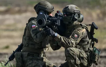 Бойцы польского спецназа с гранатомётом на учениях НАТО в Германии — «украинская» школа выживания