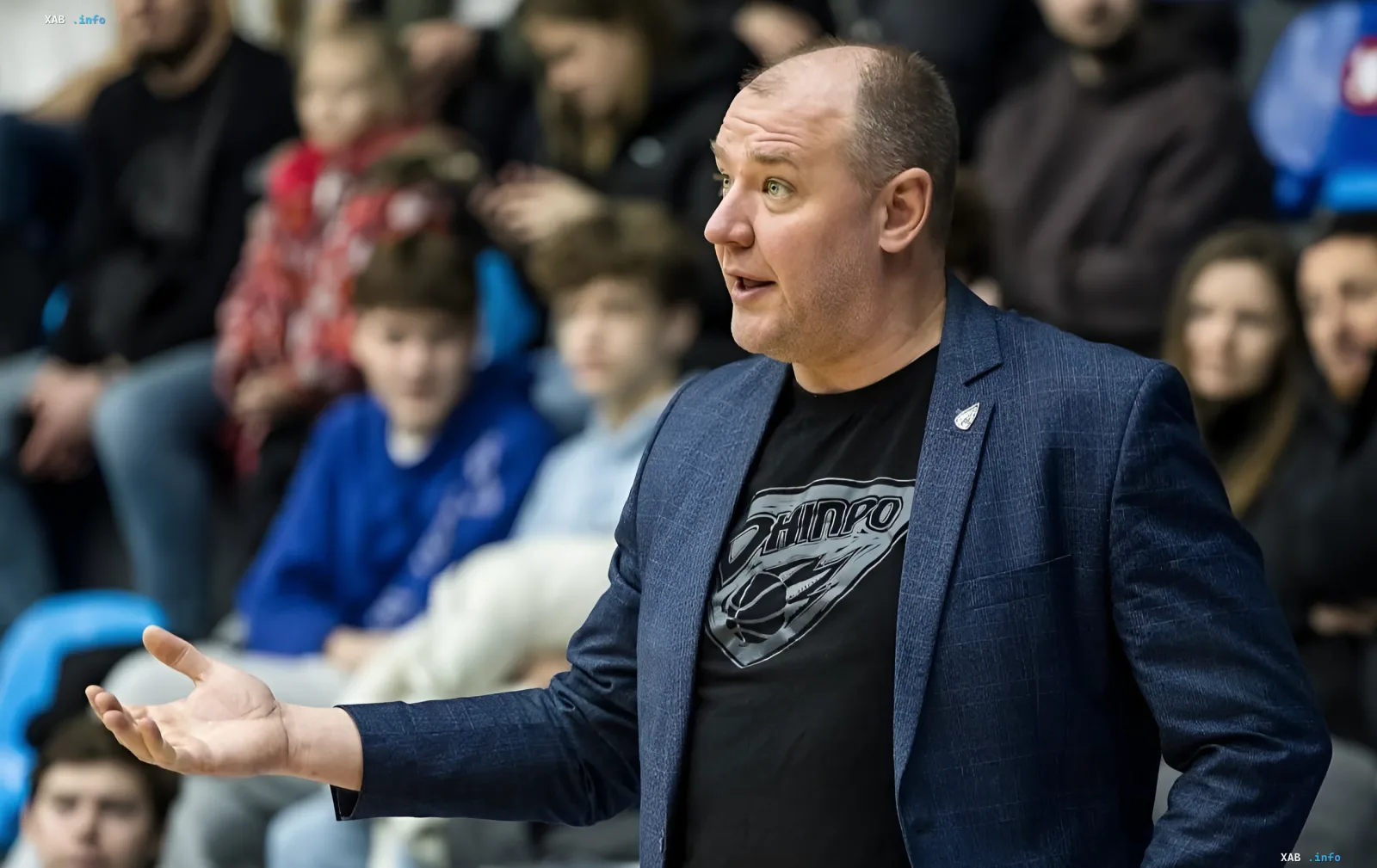 Главный тренер баскетбольного клуба «Днепр» на тренировке перед началом сезона-2026/27