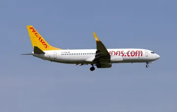 Самолёт турецкого лоукостера Pegasus Airlines на взлёте после отмены десятков рейсов в Москву