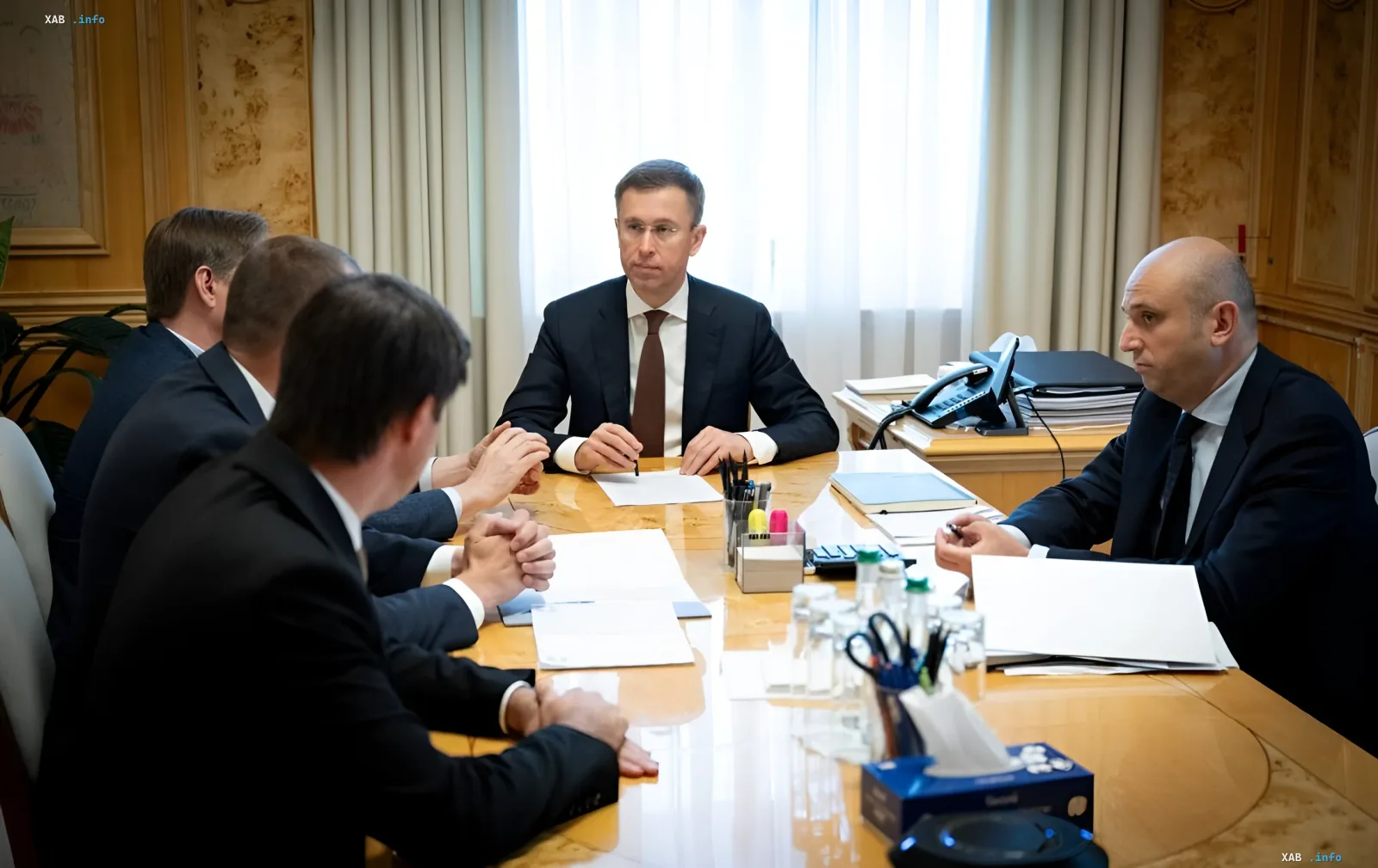 Совещание в Кабинете министров Украины по вопросам проверки школьного питания после скандала в Черновцах