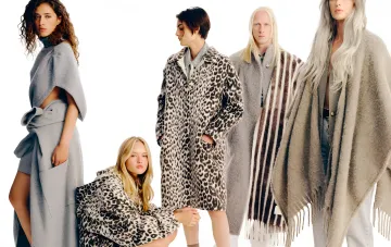 Modelle in Mänteln und Umhängen mit Leopardenmuster: Trends der Herbst-Winter-Saison 2026