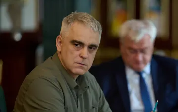 Официальное лицо на совещании по итогам атаки дрона на здание СБУ в Киеве, где обещан болезненный ответ России