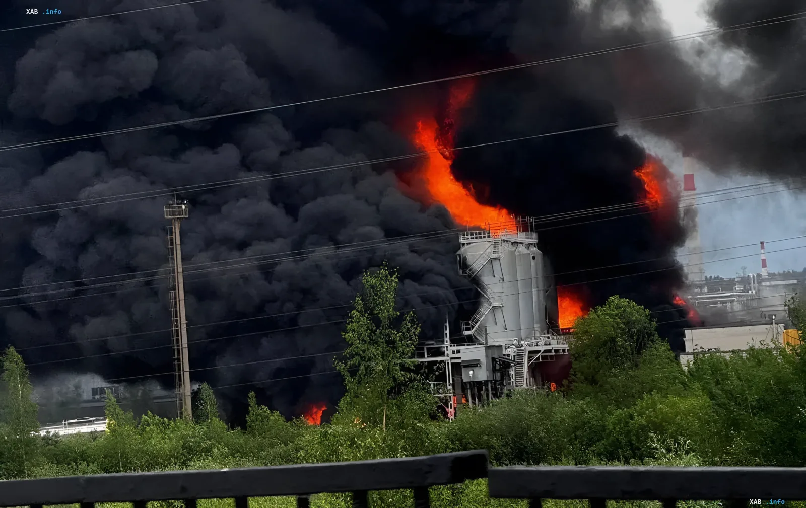 Fire at a Russian oil refinery: flames and a column of black smoke rising from a distillation tower at the Kstovo or Ust-Luga refinery after a strike