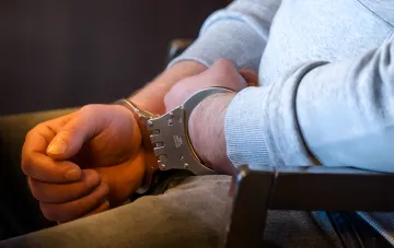 Suspect in Nord Stream sabotage in handcuffs during a hearing in Croatia