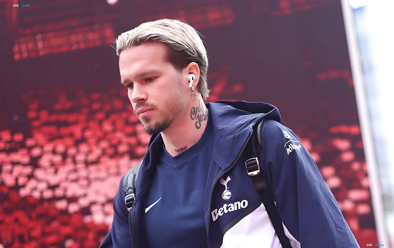 Mykhailo Mudryk in Tottenham training gear ahead of Nottingham Forest match