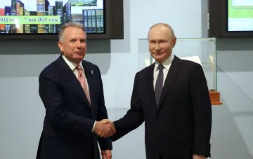 Переговоры в Кремле: рукопожатие на встрече с Владимиром Путиным по мирному плану Трампа и визиту в Киев