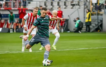 Iwan Selischko im Ludogorets-Trikot beim Spiel gegen Lechia — der Mittelfeldspieler wechselte offiziell für 4 Millionen Euro zum bulgarischen Verein