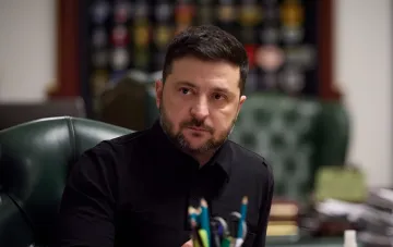 Владимир Зеленский в кабинете обсуждает кандидатуры на пост посла Украины в США до проверок СБУ и НАБУ