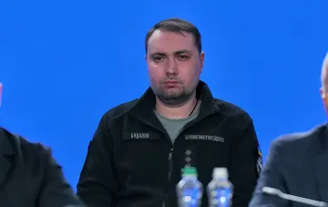 Kyrylo Budanow bei einer Pressekonferenz in Brüssel, die die EU auffordert, Sanktionen gegen Friedman und Usmanow beizubehalten