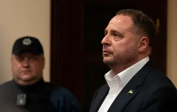 Dmytro Jermak vor Gericht: VAKS verlängerte die Verfahrenspflichten um 60 Tage und entfernte das elektronische Armband aus Gesundheitsgründen