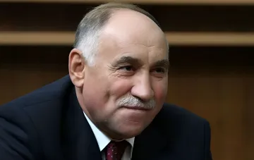 Виктор Грачёв в 70 лет: легендарный полузащитник донецкого «Шахтёра» в официальном костюме