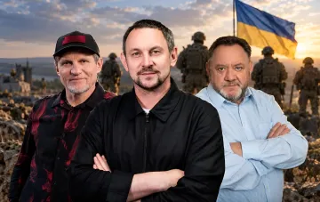 Беньюк, Скрипка і Харчишин на тлі українського прапора та солдатів — про синів-захисників України