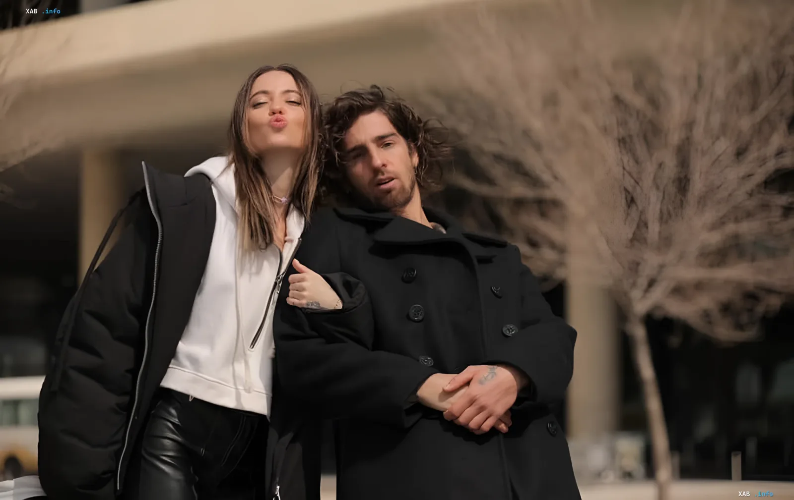 Anastasia Dorofeeva and Dantes hug and joke on the set after their divorce