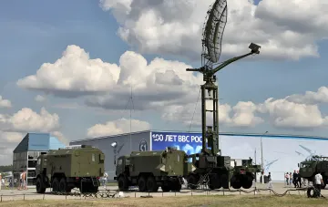 Радіолокаційна станція та пункт управління БПЛА на колісному шасі, подібні до уражених ЗСУ в Донецькій області