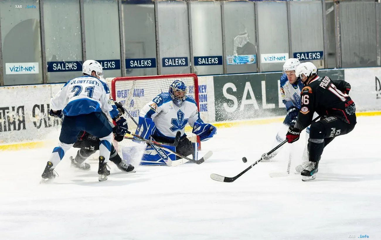 Ukrainian hockey championship match: attack on goal and goalkeeper in stance ahead of the 2026/27 season