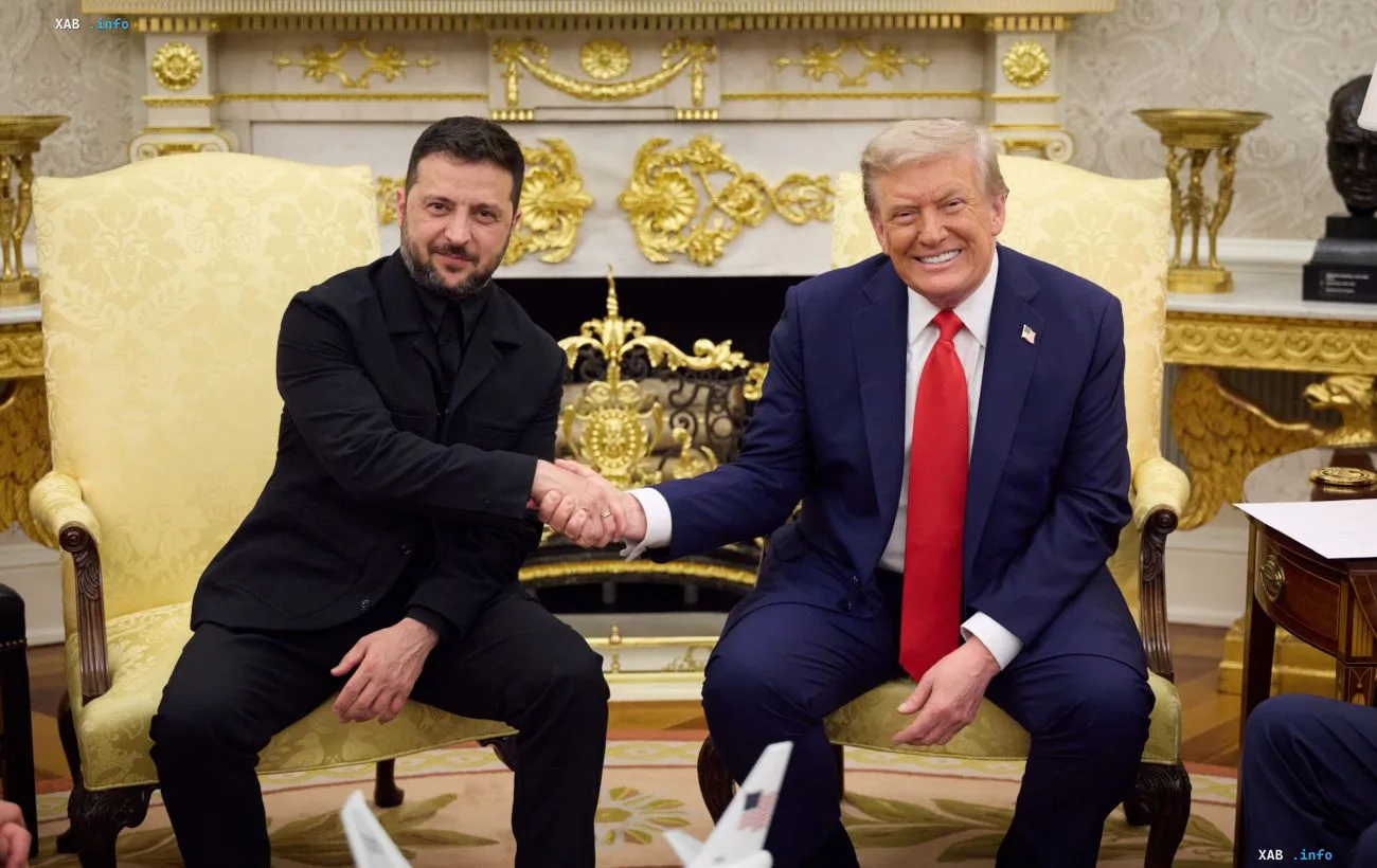 Volodymyr Zelenskyy and Donald Trump shake hands in the Oval Office