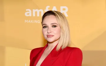 Hayden Panettiere in a red blazer at an amfAR event, photo of the actress who died from the toxic effects of fentanyl