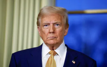 Donald Trump against a blue backdrop: decision on Starlink strikes on Russia handed to Musk's level