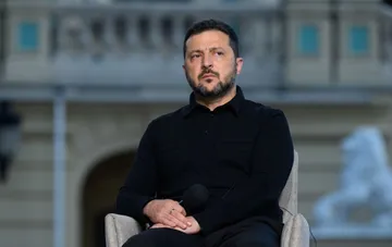 Володимир Зеленський на шостому саміті Кримської платформи, який заявив про неможливість повного повернення до нормального життя без Криму