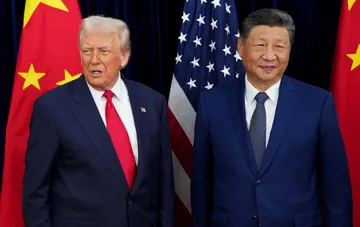 Trump and Xi Jinping against US and Chinese flags: Zelensky urged Trump to use China to pressure Putin ahead of Washington meeting