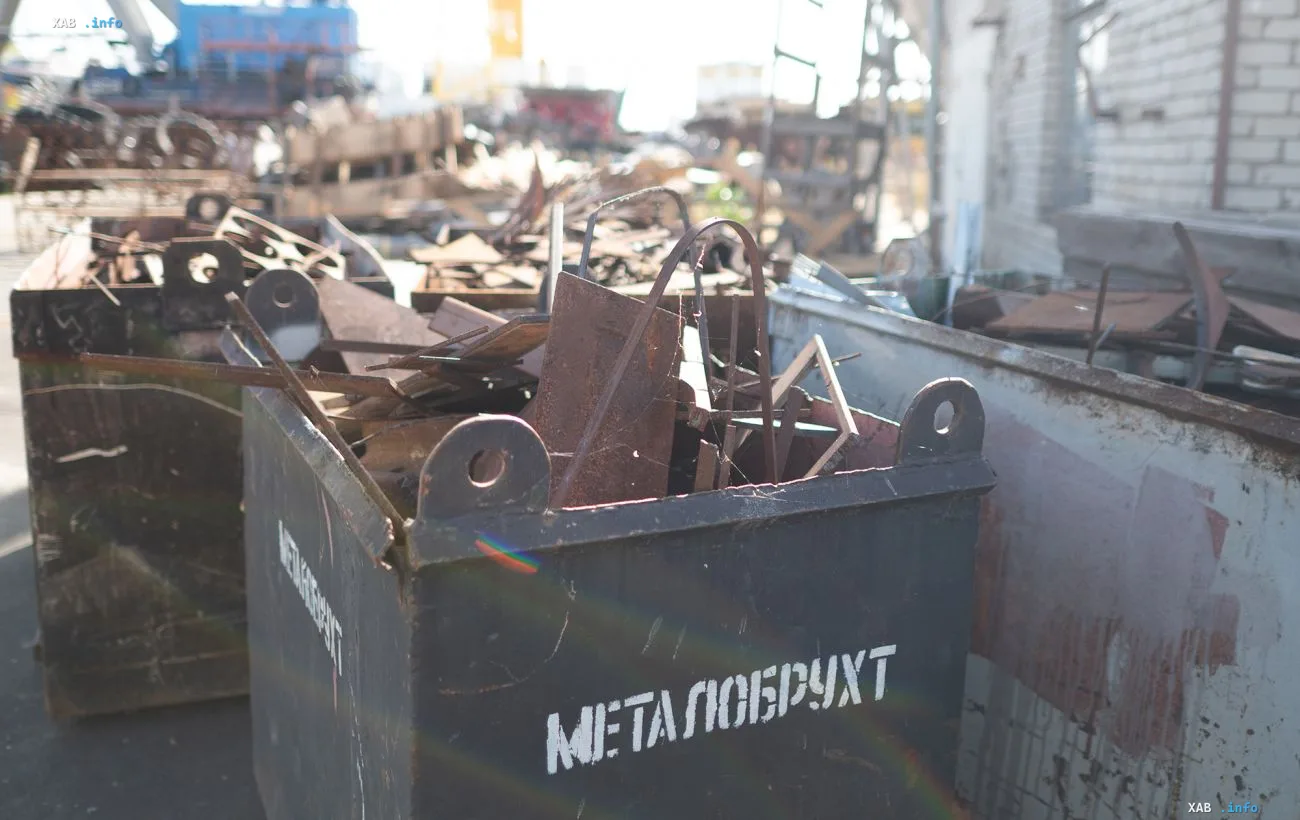 Metallschrott-Container auf einem Recyclinghof: Debatte über Schrottexporte und Exportzölle in der Ukraine