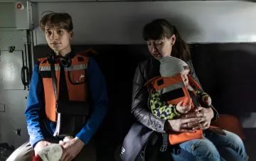 Эвакуация семей с детьми в Донецкой области
