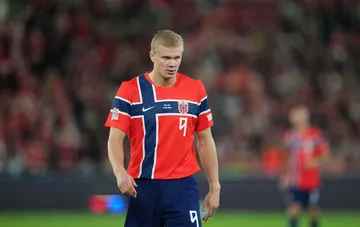 Erling Haaland im Trikot der norwegischen Nationalmannschaft beim UEFA Nations League Spiel gegen Deutschland