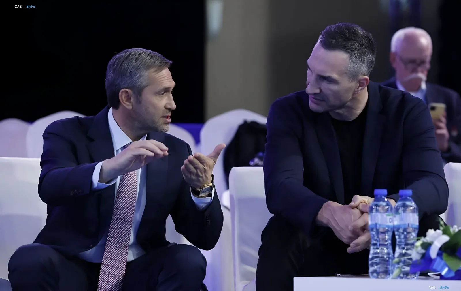 Володимир Кличко на трибунах чемпіонату Європи з боксу у Софії