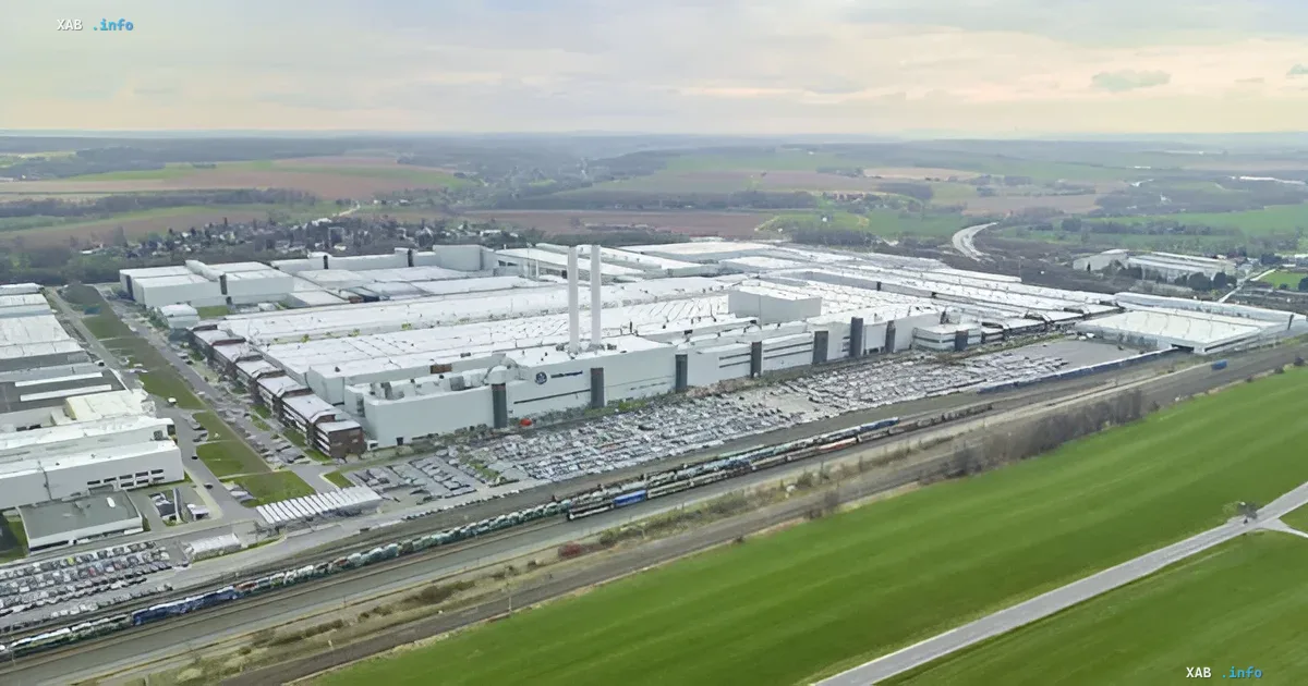 Конвейер на автомобильном заводе Volkswagen в период реструктуризации