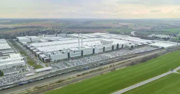 Конвейер на автомобильном заводе Volkswagen в период реструктуризации