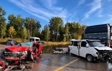 Последствия масштабного ДТП с участием четырех автомобилей в Житомирской области