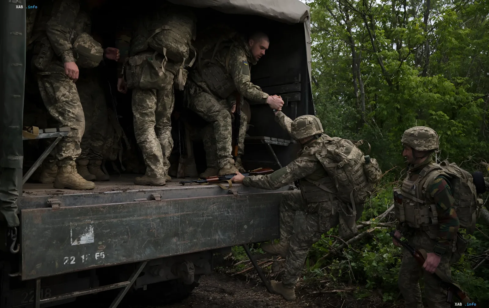 Ukrainisches Militär an Positionen während einer erfolgreichen Gegenoffensive