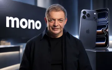 Смартфон и логотип monobank на фоне обсуждения в сети