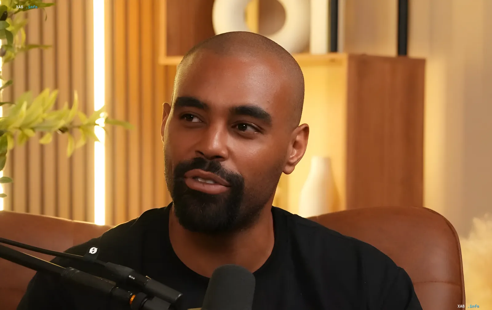 Amir Tyson during the presentation and face-off with Chase DeMoor