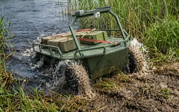 Amphibisches bodengebundenes Robotersystem der ukrainischen Streitkräfte auf der Route