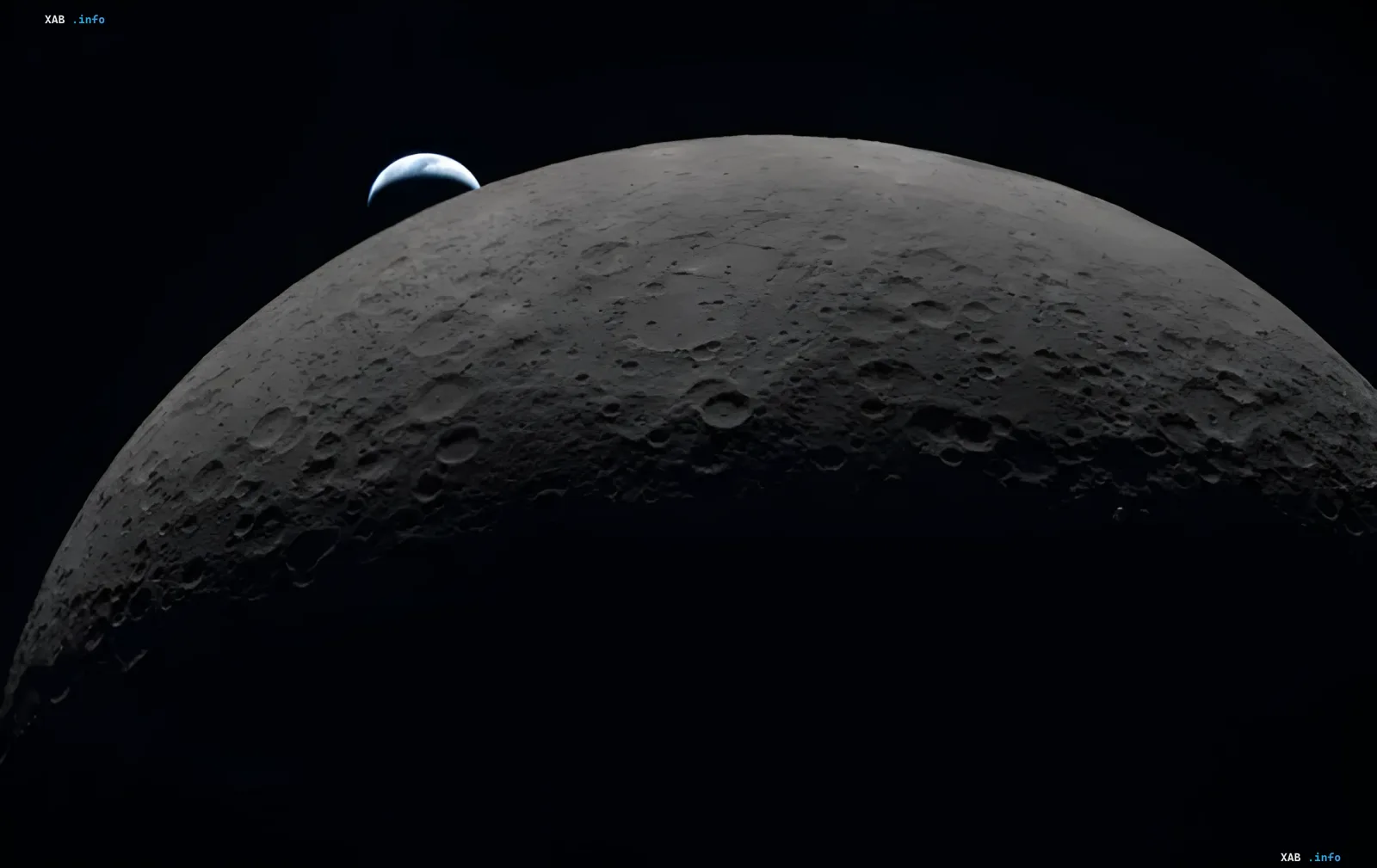 The lunar surface as a cosmic archive for searching traces of extraterrestrial civilizations