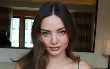 Миранда Керр на показе Stella McCartney в Париже