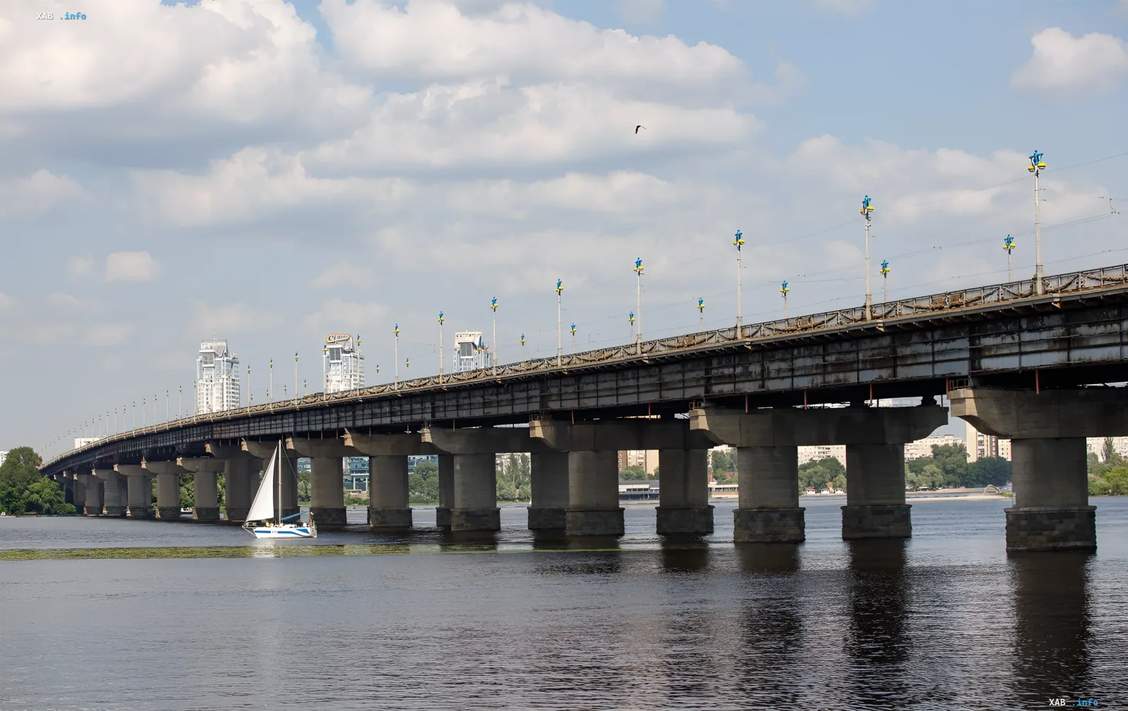 Consequences of nighttime attacks on bridges and infrastructure in Kyiv