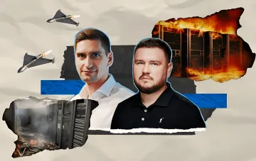 Серверное оборудование в дата-центре во время работы