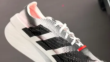 Прототип кроссовок Adidas Adizero Gearshift с регулируемой жесткостью