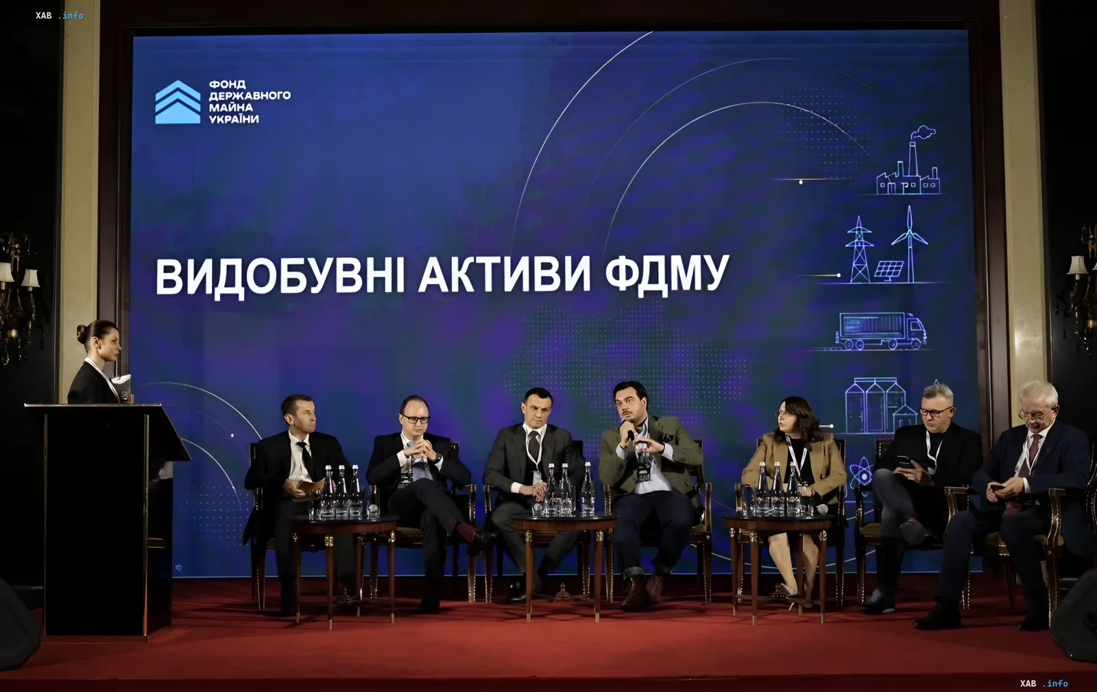 Participants of the United by Mining conference discuss extractive industry challenges