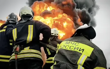 Работа ПВО и взрывы в Московской области во время атаки дронов