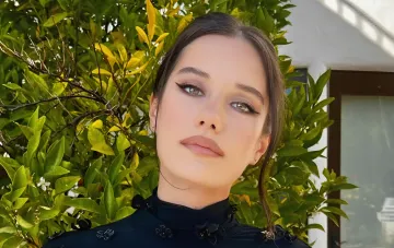 Элла Блю на показе Miu Miu в Париже