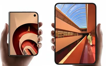 Перший складаний смартфон Apple iPhone Duo великим планом