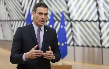 Der spanische Ministerpräsident Pedro Sánchez kündigt vorgezogene Wahlen an