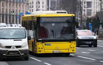 Автобусы для связи красной и зеленой веток метро в Киеве