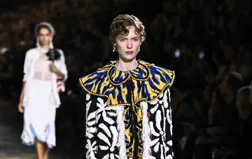 Образы с показа Chanel весна-лето 2027 под руководством Матье Блази в Париже